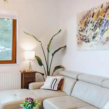 Apartment San Antonijo