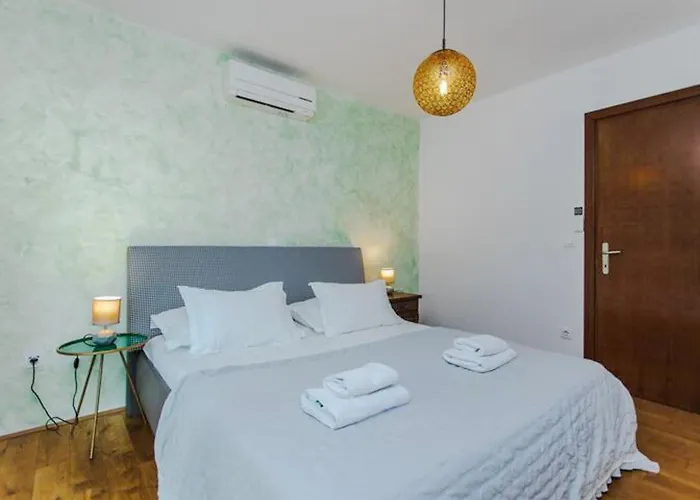 San Antonijo Apartment